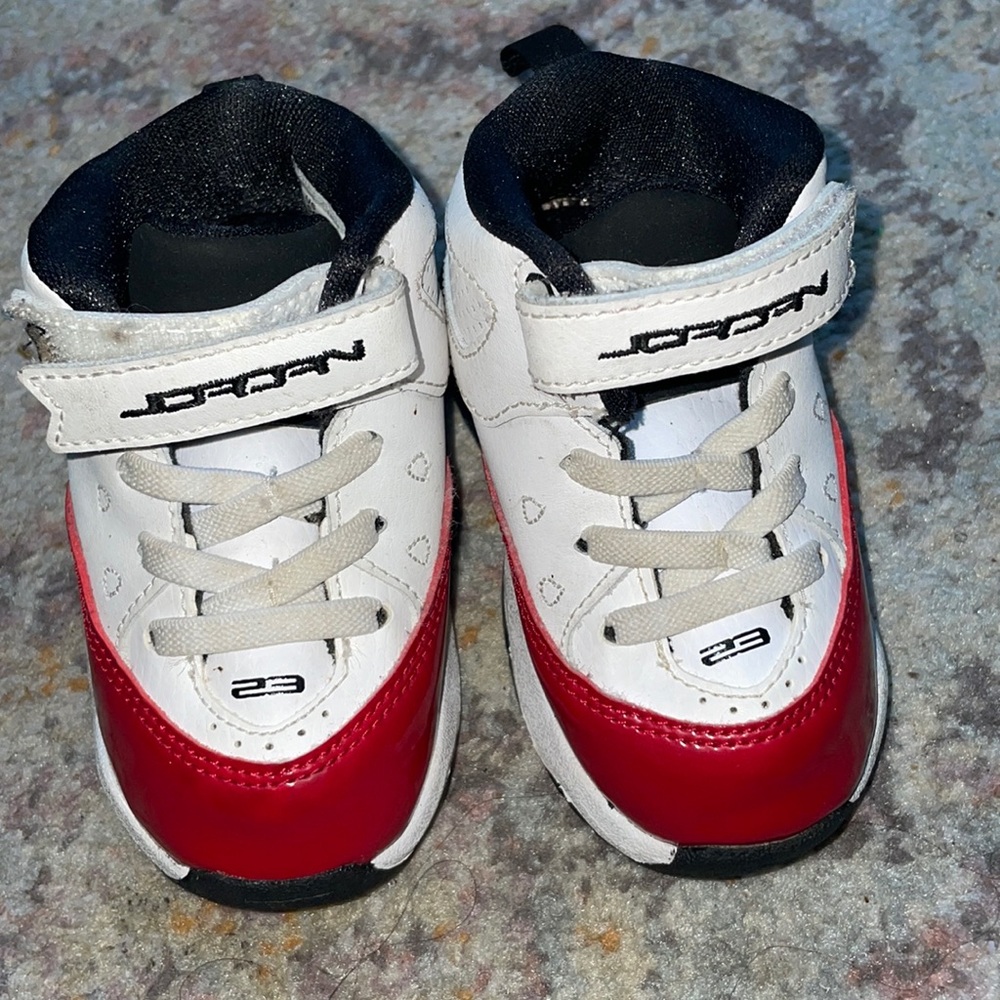 Toddler Jordan’s 5C